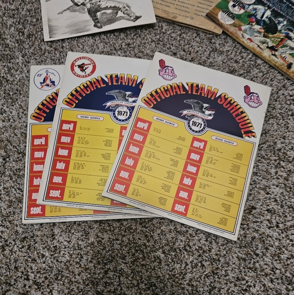Rare Vintage 1971 baseball albums. Orioles, Indians, Tigers, Red Sox & Senators. - Picture 2 of 3